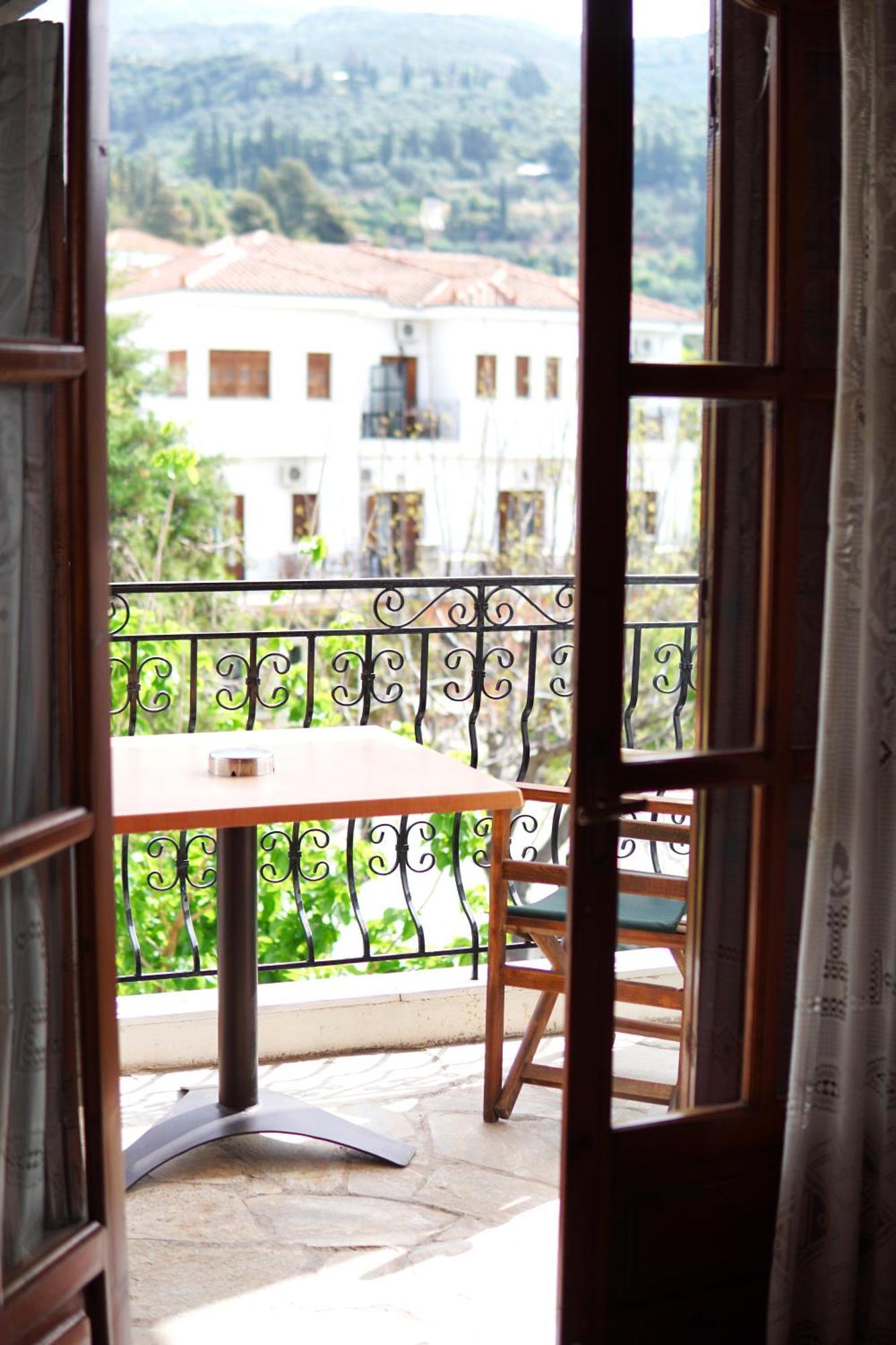 Hotel Defkalion Alli Meria Exterior photo