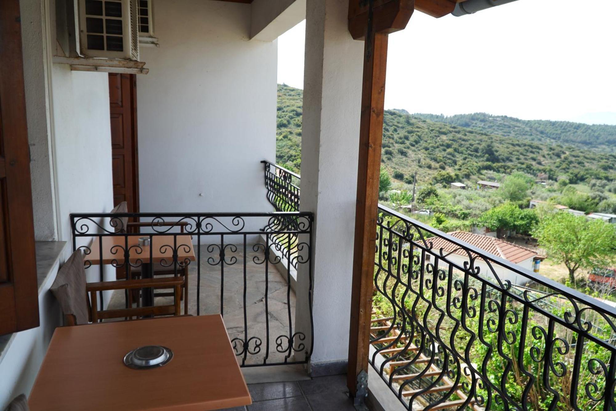 Hotel Defkalion Alli Meria Exterior photo
